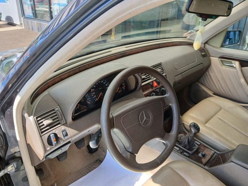 MERCEDES C200 2.0i  136 CV   CLASSIC 1996