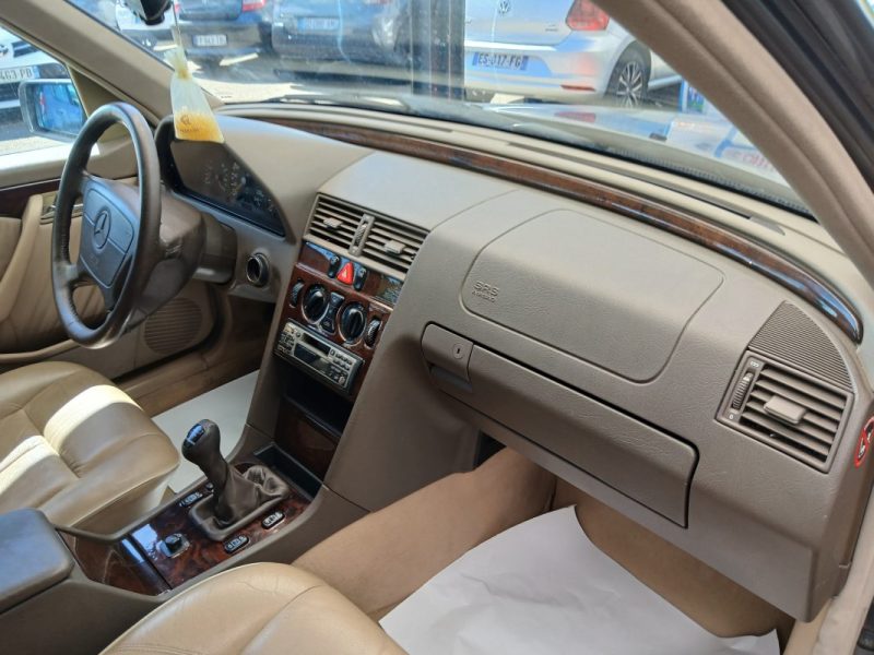 MERCEDES C200 2.0i  136 CV   CLASSIC 1996