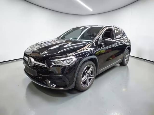 MERCEDES GLA 220D AMG LINE ATTELAGE 