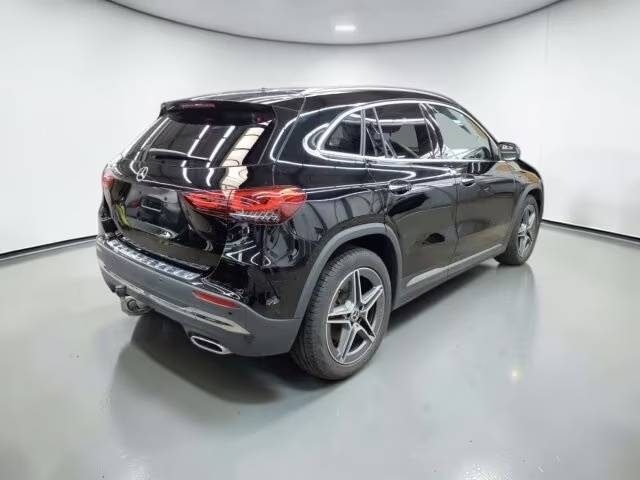 MERCEDES GLA 220D AMG LINE ATTELAGE 