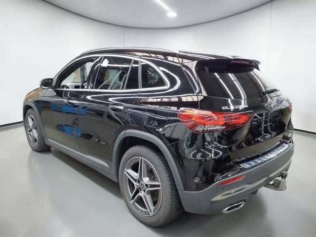 MERCEDES GLA 220D AMG LINE ATTELAGE 