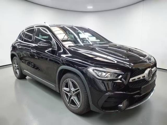 MERCEDES GLA 220D AMG LINE ATTELAGE 