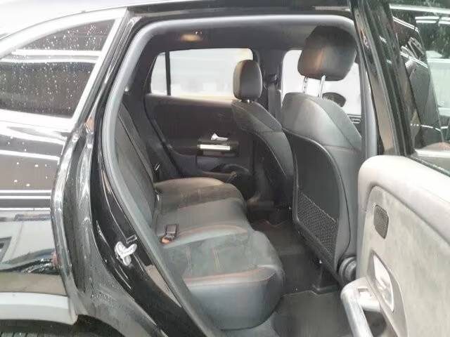 MERCEDES GLA 220D AMG LINE ATTELAGE 