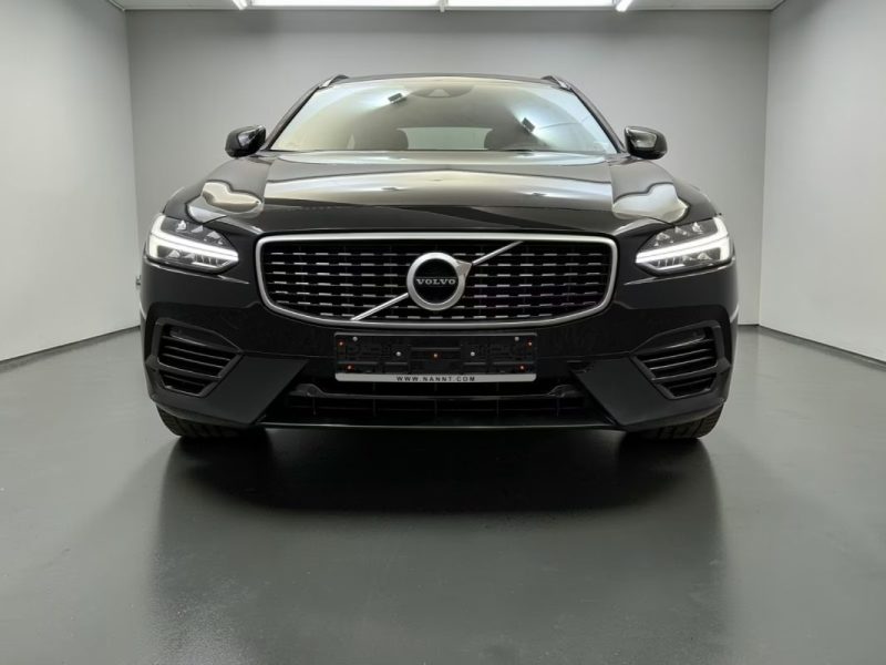 VOLVO V90 T8 PLUG-IN R-DESIGN AWD PANO ATTELAGE 