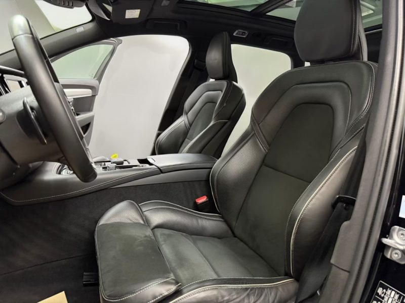 VOLVO V90 T8 PLUG-IN R-DESIGN AWD PANO ATTELAGE 