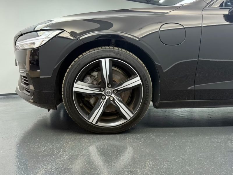 VOLVO V90 T8 PLUG-IN R-DESIGN AWD PANO ATTELAGE 