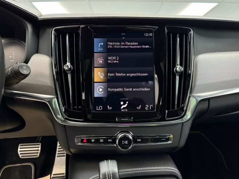 VOLVO V90 T8 PLUG-IN R-DESIGN AWD PANO ATTELAGE 