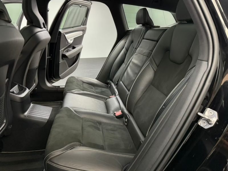 VOLVO V90 T8 PLUG-IN R-DESIGN AWD PANO ATTELAGE 