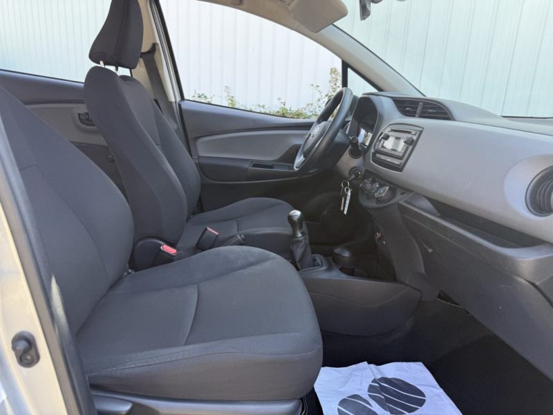 TOYOTA YARIS 1.0 VVTI 69 TECHNOLINE 1er Main