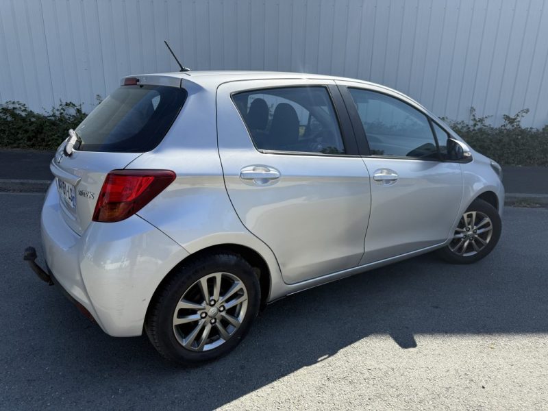 TOYOTA YARIS 1.0 VVTI 69 TECHNOLINE 1er Main