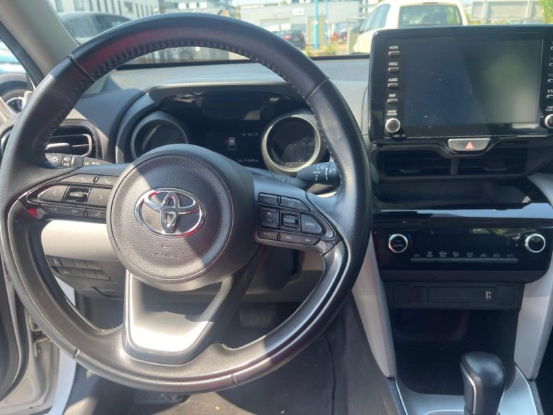 TOYOTA YARIS 116H DYNAMIC 2022