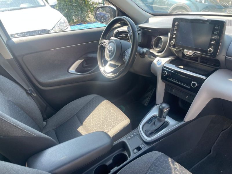 TOYOTA YARIS 116H DYNAMIC 2022