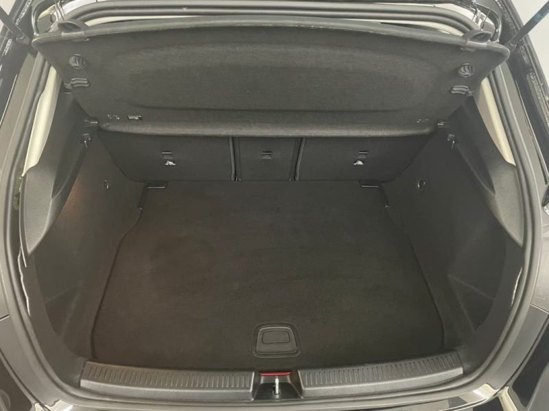 MERCEDES CLASSE A 180D CUIR 1 MAIN MUBX 