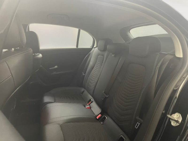 MERCEDES CLASSE A 180D CUIR 1 MAIN MUBX 