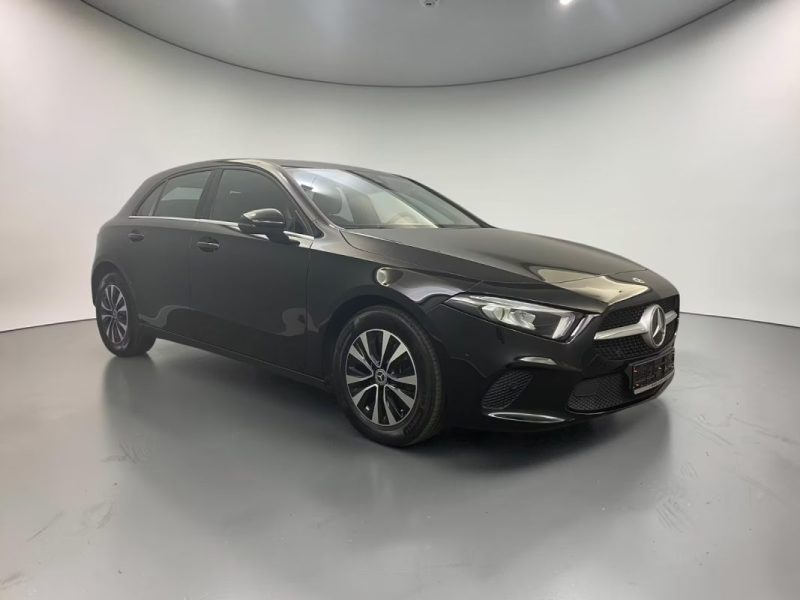 MERCEDES CLASSE A 180D CUIR 1 MAIN MUBX 