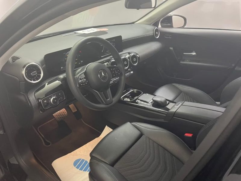 MERCEDES CLASSE A 180D CUIR 1 MAIN MUBX 