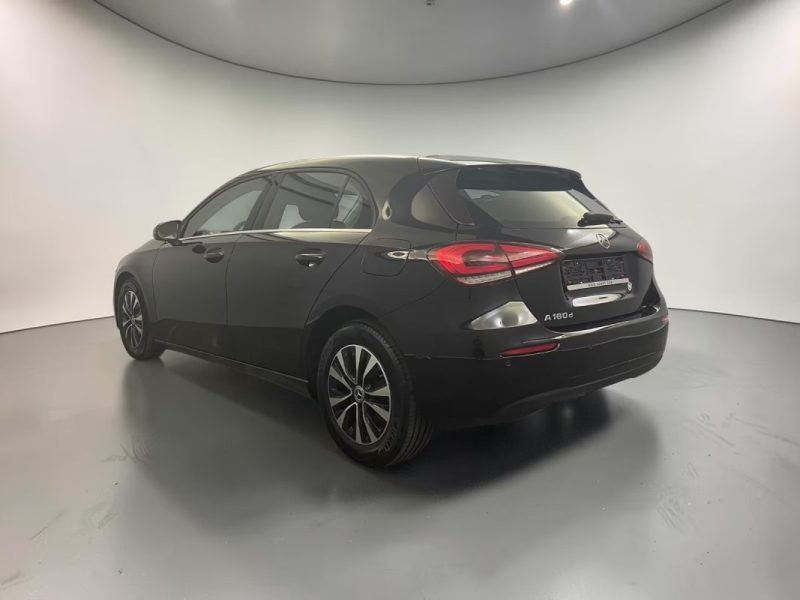 MERCEDES CLASSE A 180D CUIR 1 MAIN MUBX 