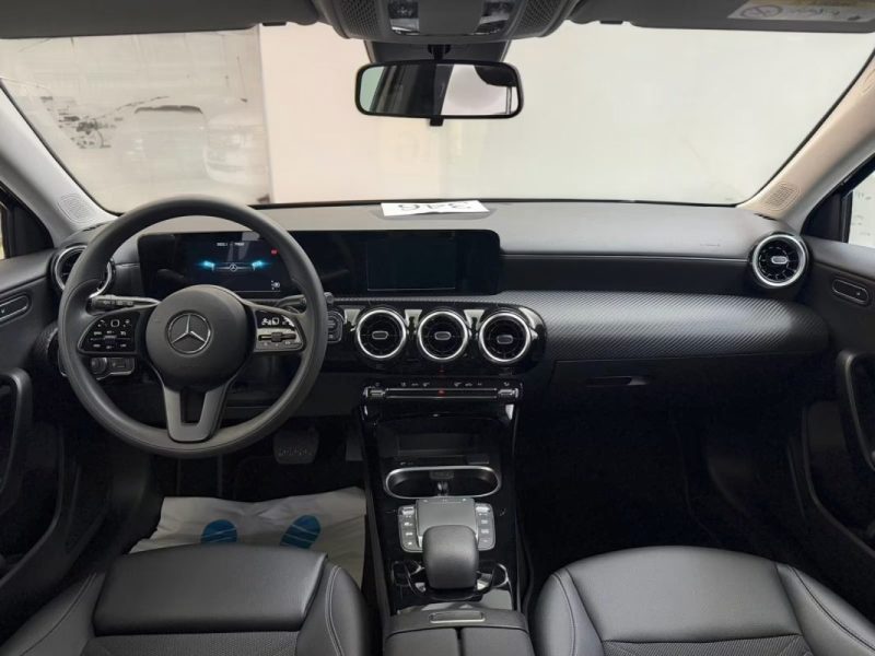 MERCEDES CLASSE A 180D CUIR PREMIERE MAIN 