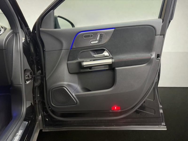 MERCEDES GLA  250 4MATIC EDITION 1 AMG LINE
