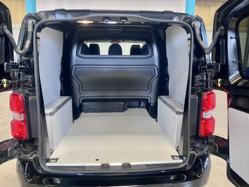 PEUGEOT Expert Cabine Approfondie Fixe Taille M 2.0 Bluehdi 180ch EAT8 5 places