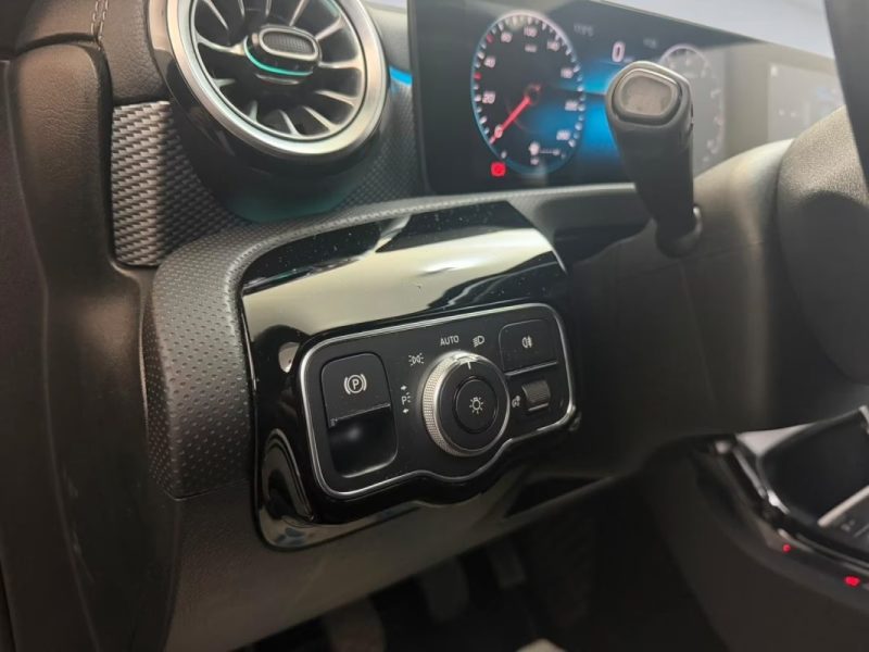 MERCEDES CLA COUPE 180 PROGRESSIVE TOIT PANO KEYLESS CAMERA RECUL 