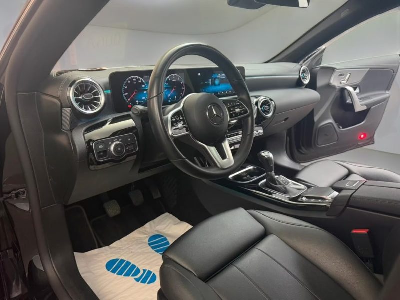 MERCEDES CLA COUPE 180 PROGRESSIVE TOIT PANO KEYLESS CAMERA RECUL 