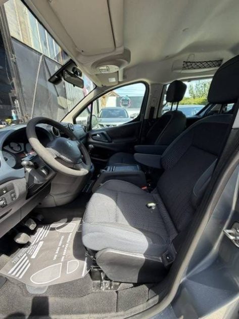 PEUGEOT PARTNER 1,6 HDI TENDANCE 2012 - 66 601Kms - Distrib ok - Premier Main -SUIVIT PEUGEOT