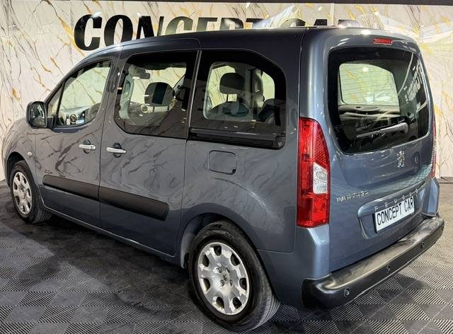 PEUGEOT PARTNER 1,6 HDI TENDANCE 2012 - 66 601Kms - Distrib ok - Premier Main -SUIVIT PEUGEOT