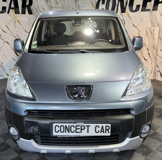 PEUGEOT PARTNER 1,6 HDI TENDANCE 2012 - 66 601Kms - Distrib ok - Premier Main -SUIVIT PEUGEOT