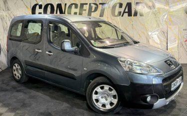 PEUGEOT PARTNER 1,6 HDI TENDANCE 2012 - 66 601Kms - Distrib ok - Premier Main -SUIVIT PEUGEOT