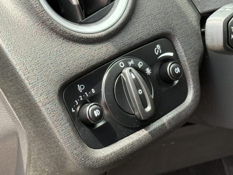 FORD FIESTA 1.0l 100ch Trend 1ére Main Garantie 6 Mois