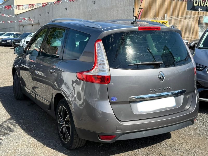 RENAULT SCENICIII GRAND BOSE  1.5 DCI 110 AUTHENTIQUE 5P 2013 7 PLCS 