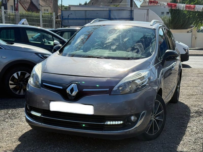 RENAULT SCENICIII GRAND BOSE  1.5 DCI 110 AUTHENTIQUE 5P 2013 7 PLCS 