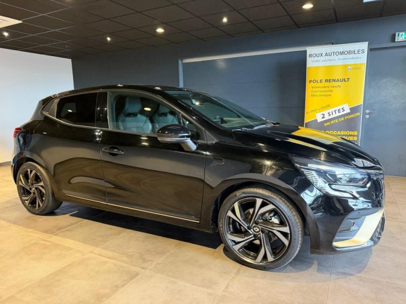 RENAULT  CLIO  E-TECH ENGINEERED FULL HYBRID 145 