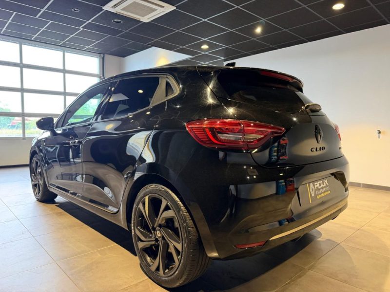 RENAULT  CLIO  E-TECH ENGINEERED FULL HYBRID 145 