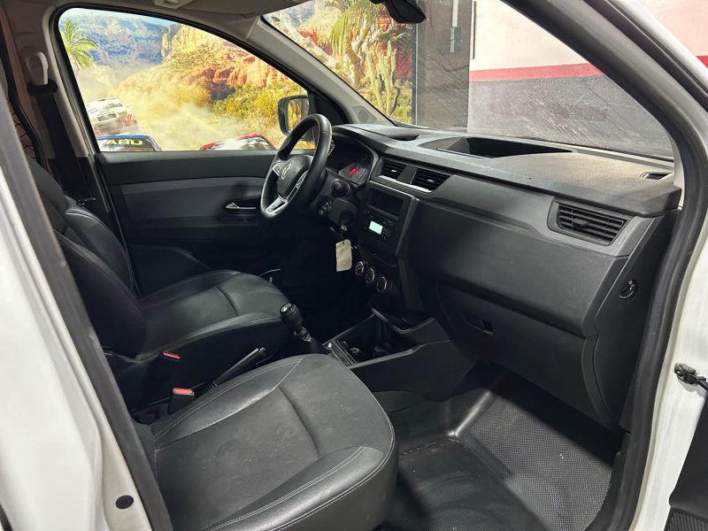 RENAULT EXPRESS VAN 1.5 BLUE DCI 95 ECO CONFORT 12/2021 PRIX HT : 8325 € PRIX TTC : 9990 €