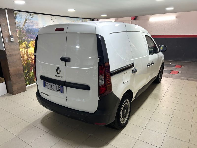 RENAULT EXPRESS VAN 1.5 BLUE DCI 95 ECO CONFORT 12/2021 PRIX HT : 8325 € PRIX TTC : 9990 €