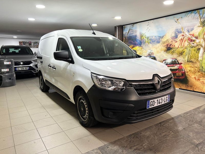 RENAULT EXPRESS VAN 1.5 BLUE DCI 95 ECO CONFORT 12/2021 PRIX HT : 8325 € PRIX TTC : 9990 €