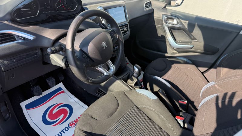 PEUGEOT 208 1.2 VTI 82 ALLURE 