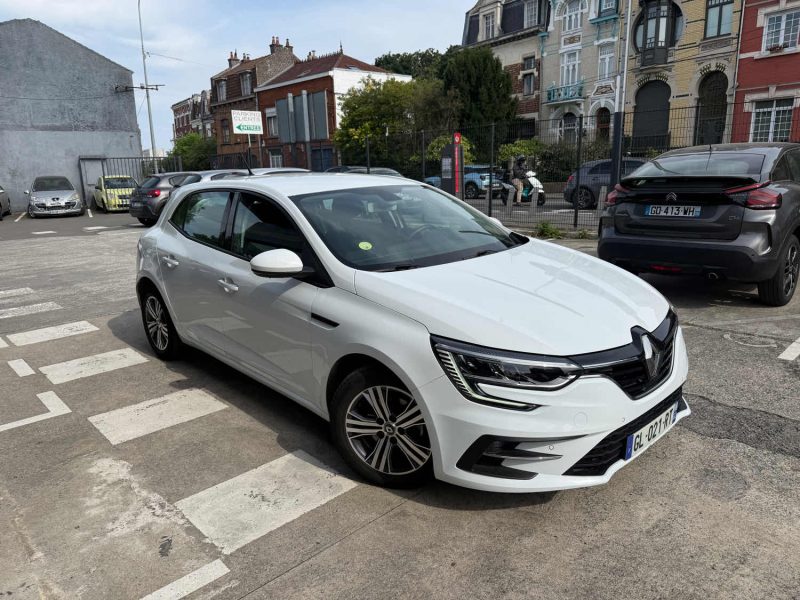 RENAULT MEGANE IV BlueDCI 115cv EVOLUTION EDC - AUTOMATIQUE - 2023