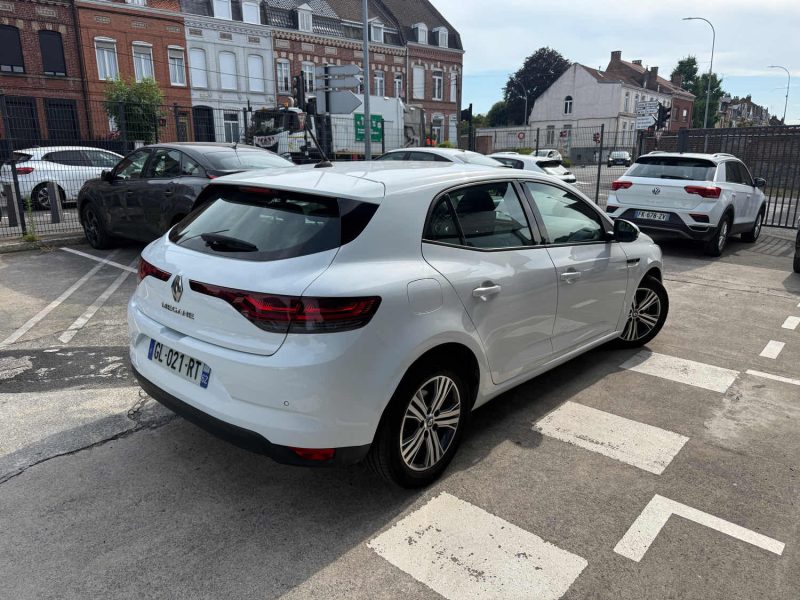 RENAULT MEGANE IV BlueDCI 115cv EVOLUTION EDC - AUTOMATIQUE - 2023