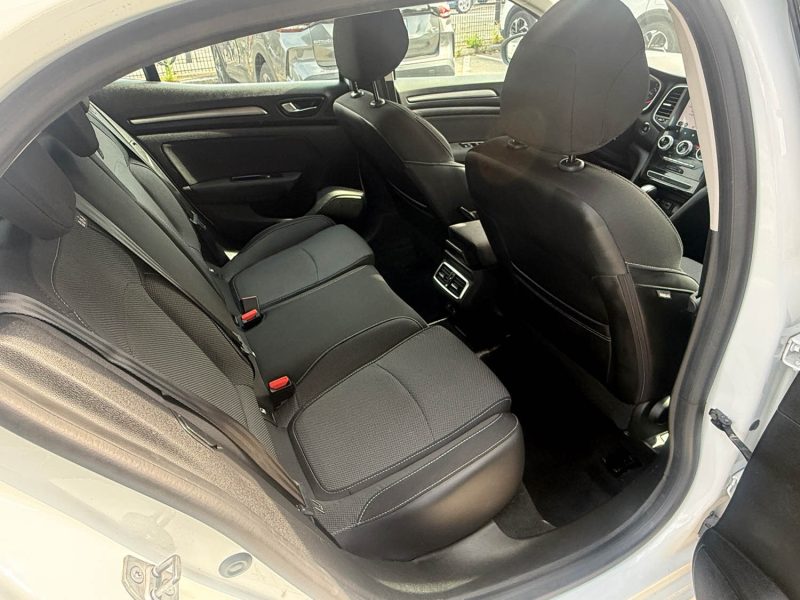 RENAULT MEGANE IV BlueDCI 115cv EVOLUTION EDC - AUTOMATIQUE - 2023