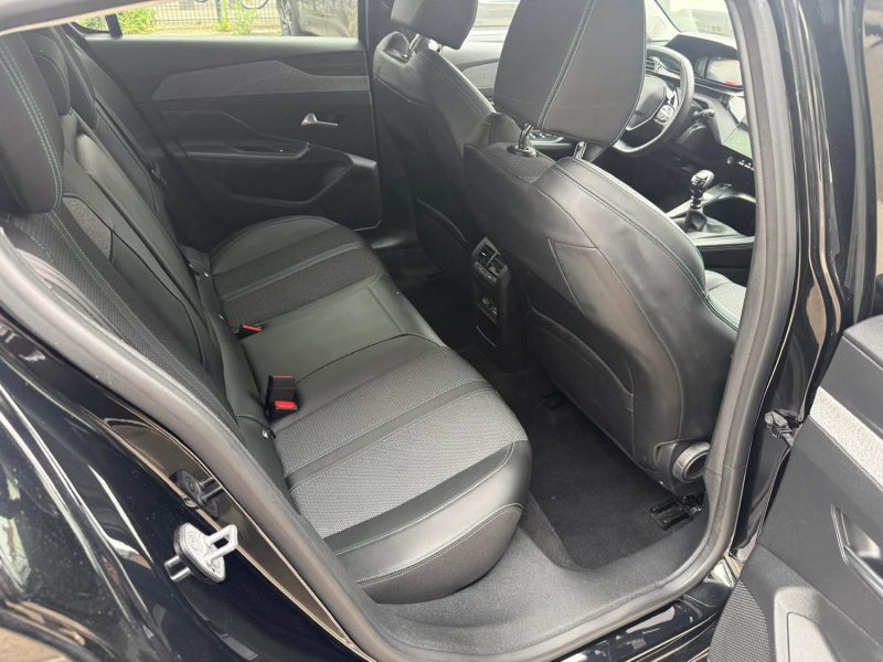 PEUGEOT 308 BLUEHDI 130cv S&S BVM6 ALLURE PACK - CARPLAY/CAMERA/COCKPIT - 73.000kms