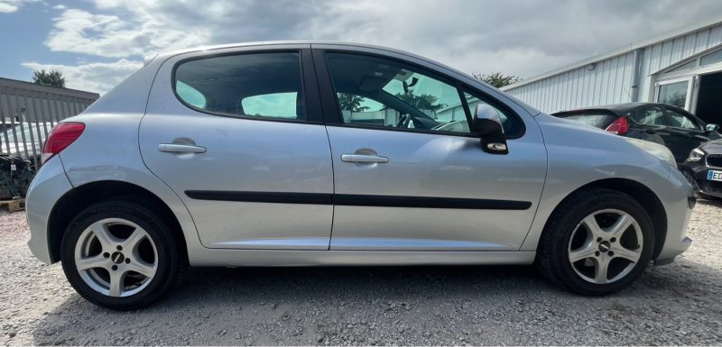 Peugeot 207 1.4 VTI 95 Ch Garantie 