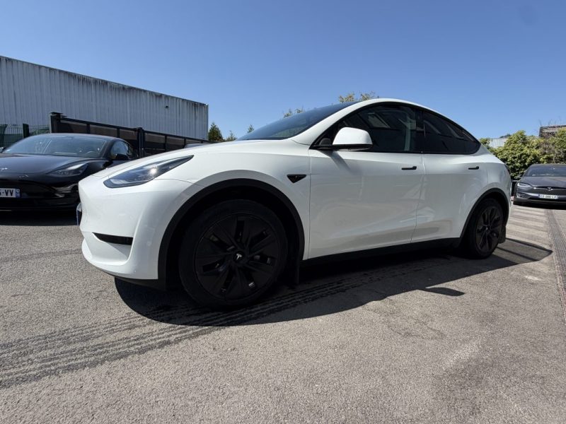 TESLA MODEL Y STANDARD PROPULSION 2024 ATTELAGE