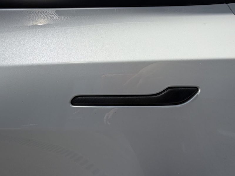 TESLA MODEL Y STANDARD PROPULSION 2024 ATTELAGE