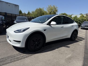 TESLA MODEL Y STANDARD PROPULSION 2024 ATTELAGE