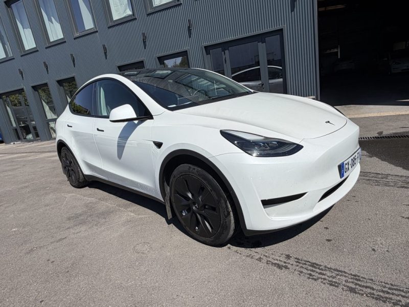 TESLA MODEL Y STANDARD PROPULSION 2024 ATTELAGE
