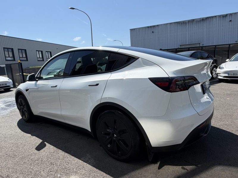 TESLA MODEL Y STANDARD PROPULSION 2024 ATTELAGE