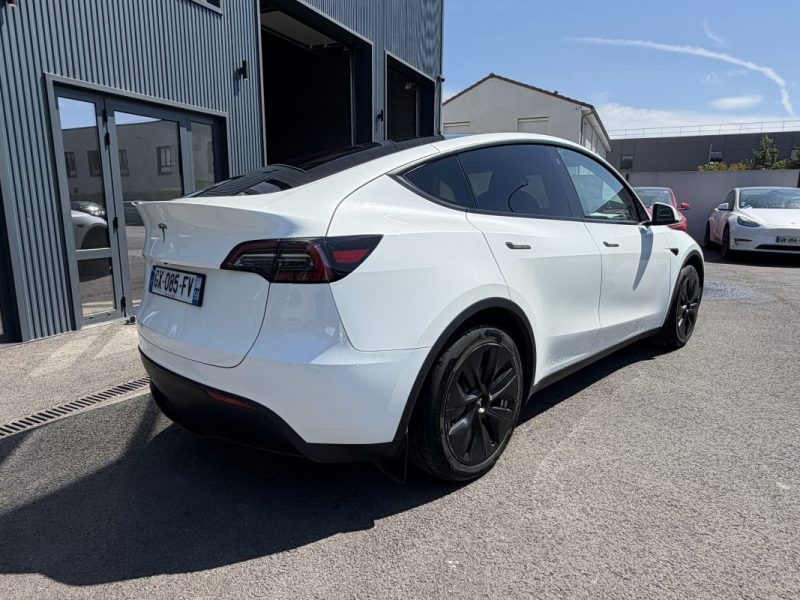 TESLA MODEL Y STANDARD PROPULSION 2024 ATTELAGE